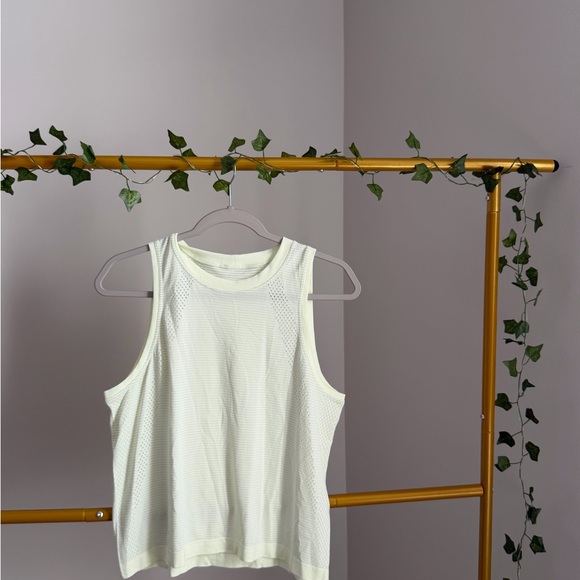 💜 Lululemon Breathable Mesh Tank - Picture 2 of 6